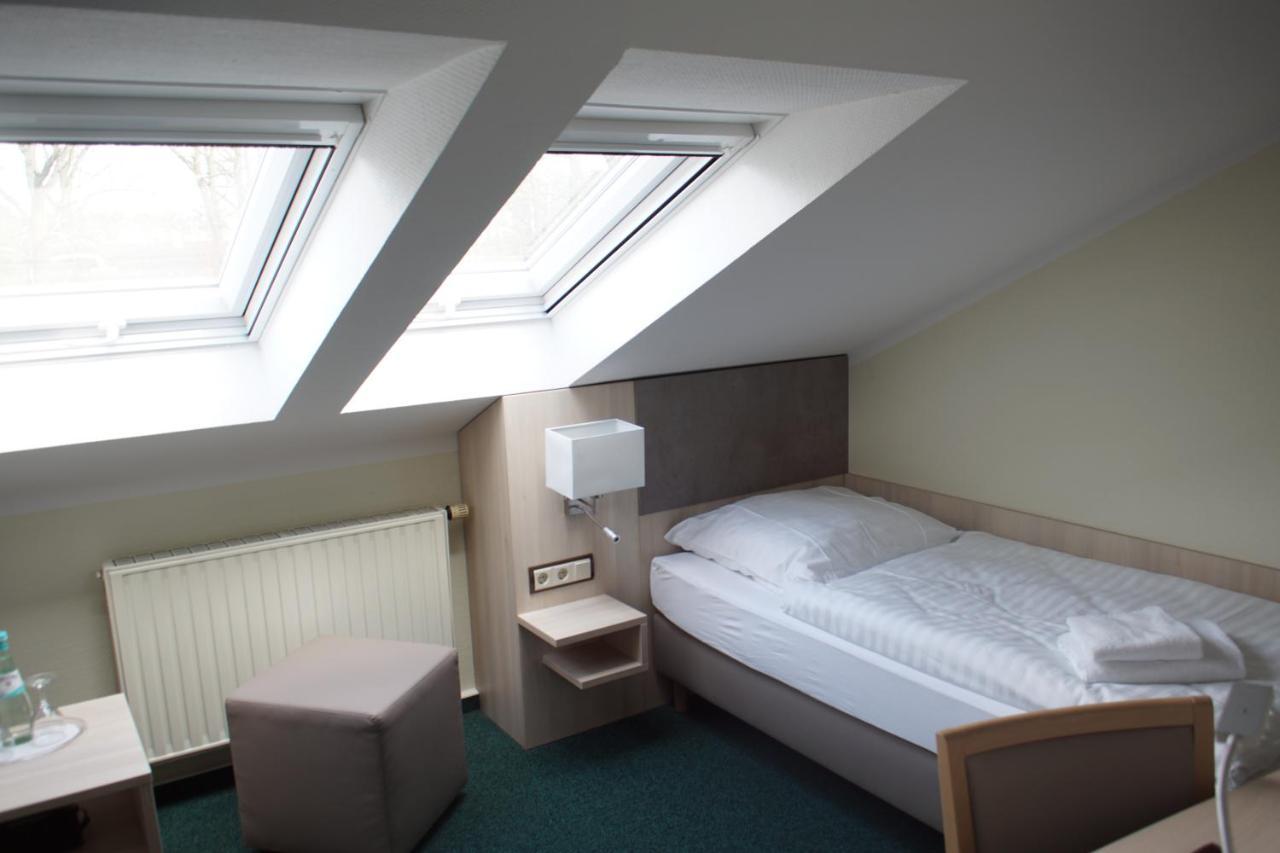 Hotel & Gasthaus Zum Eichenkranz Luckenwalde Dış mekan fotoğraf
